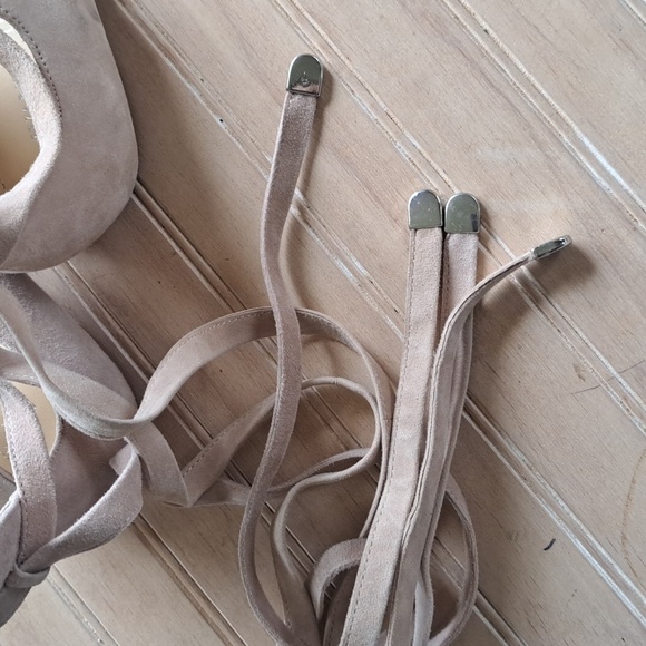 Ivanka Trump Elise Suede Leather Ankle Straps D'Orsay Cream Ballet Flats - Picture 7 of 13